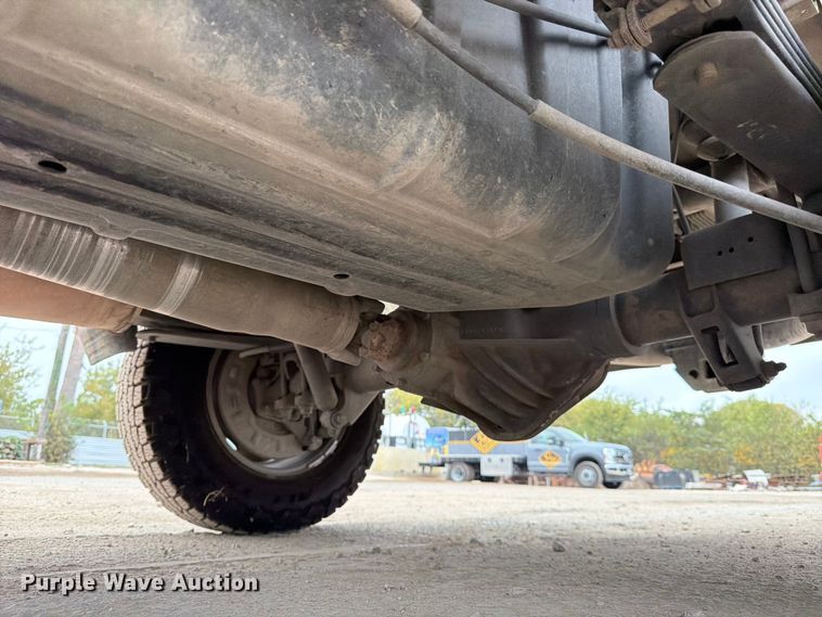 image for item DX5888 2015 Chevrolet Silverado 2500HD pickup truck