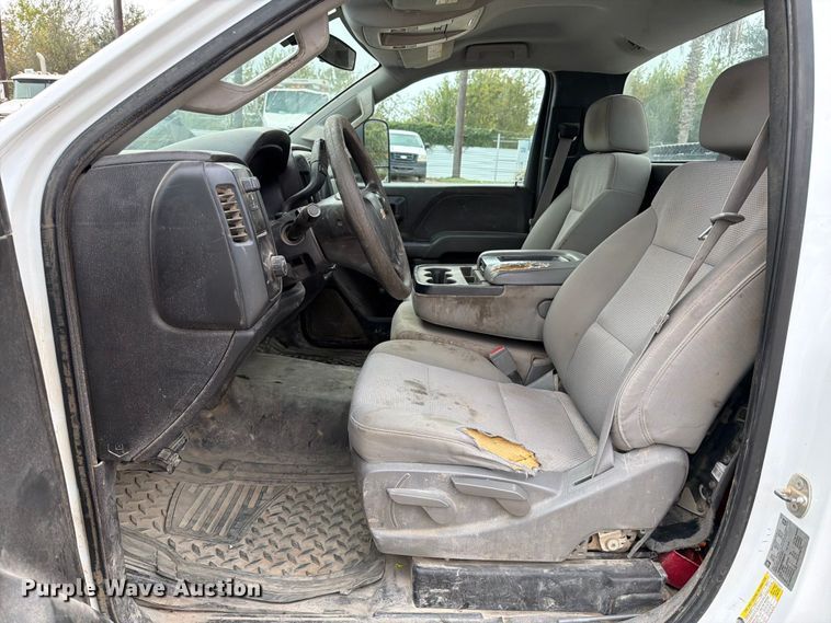 image for item DX5888 2015 Chevrolet Silverado 2500HD pickup truck