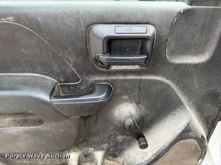 image for item DX5888 2015 Chevrolet Silverado 2500HD pickup truck