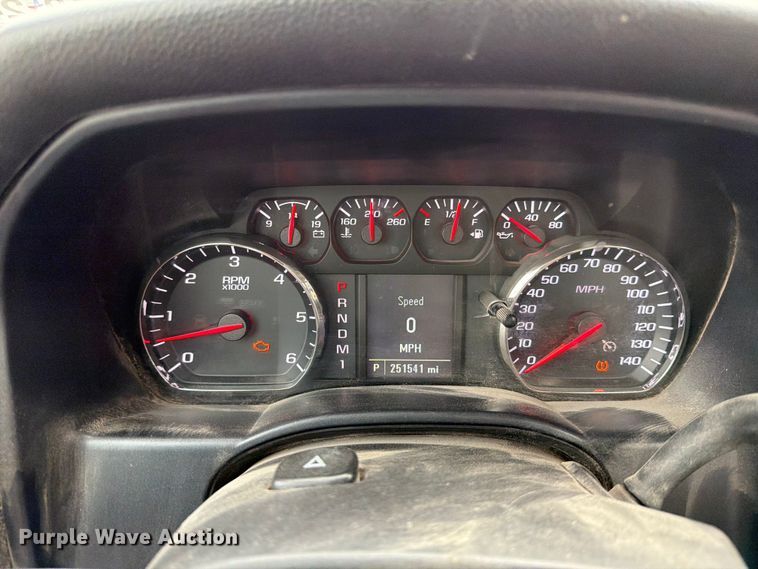 image for item DX5888 2015 Chevrolet Silverado 2500HD pickup truck