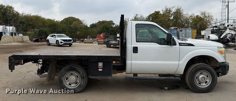 image for item DX5892 2012 Ford F350 Super Duty flatbed pickup truck