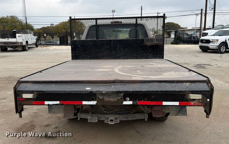 image for item DX5892 2012 Ford F350 Super Duty flatbed pickup truck