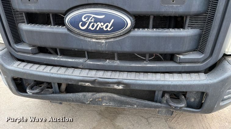 image for item DX5892 2012 Ford F350 Super Duty flatbed pickup truck