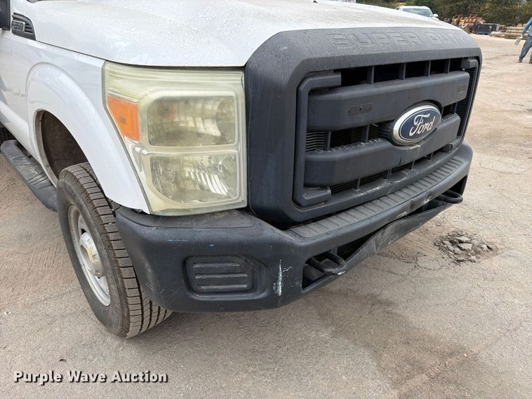 image for item DX5892 2012 Ford F350 Super Duty flatbed pickup truck