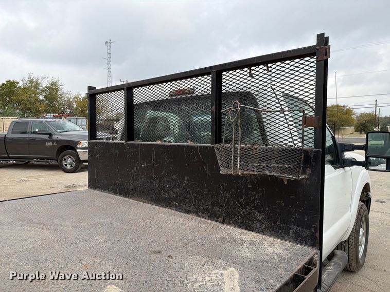 image for item DX5892 2012 Ford F350 Super Duty flatbed pickup truck