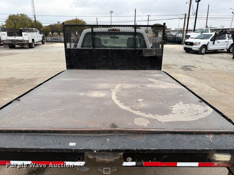 image for item DX5892 2012 Ford F350 Super Duty flatbed pickup truck