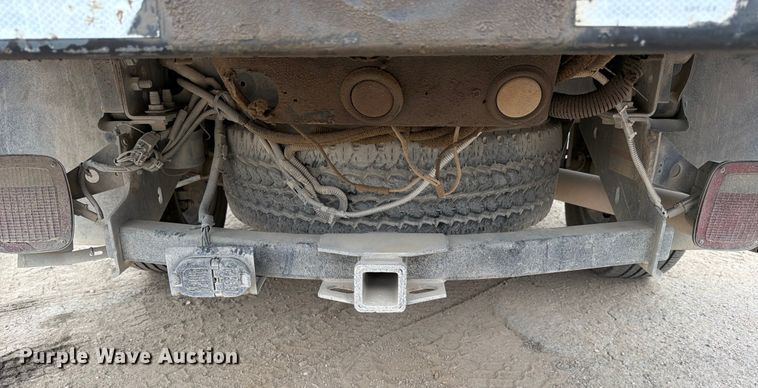 image for item DX5892 2012 Ford F350 Super Duty flatbed pickup truck