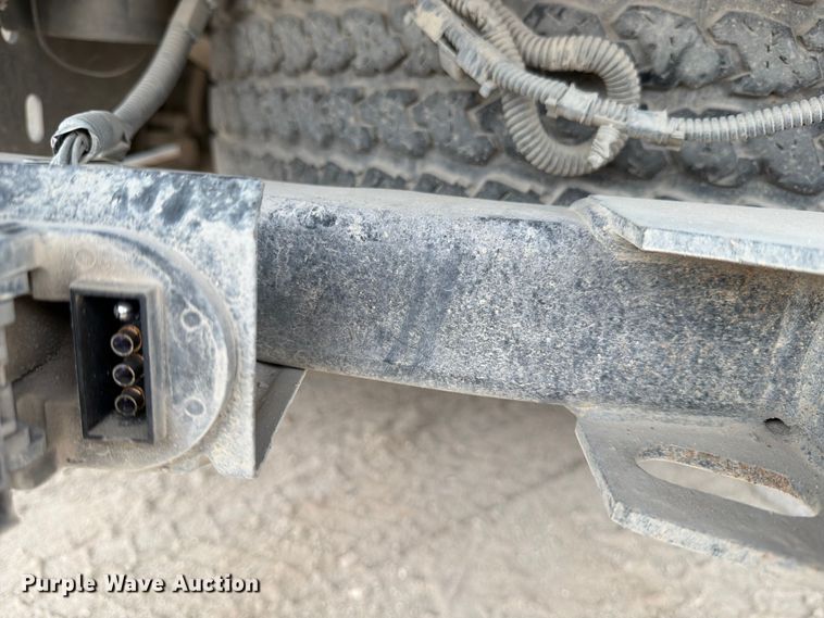 image for item DX5892 2012 Ford F350 Super Duty flatbed pickup truck