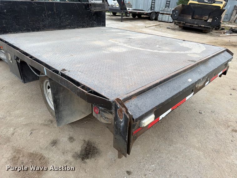 image for item DX5892 2012 Ford F350 Super Duty flatbed pickup truck