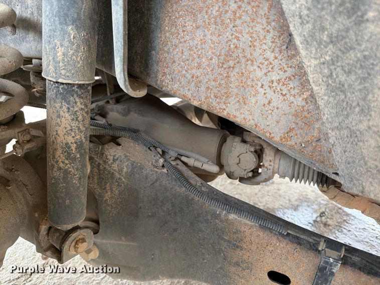 image for item DX5892 2012 Ford F350 Super Duty flatbed pickup truck