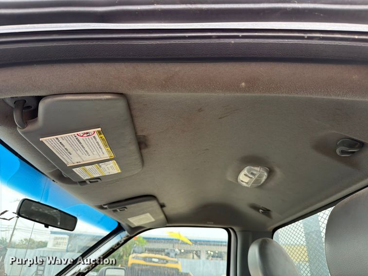 image for item DX5892 2012 Ford F350 Super Duty flatbed pickup truck