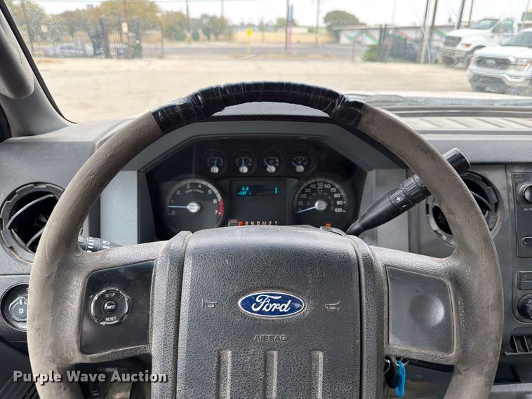 image for item DX5892 2012 Ford F350 Super Duty flatbed pickup truck