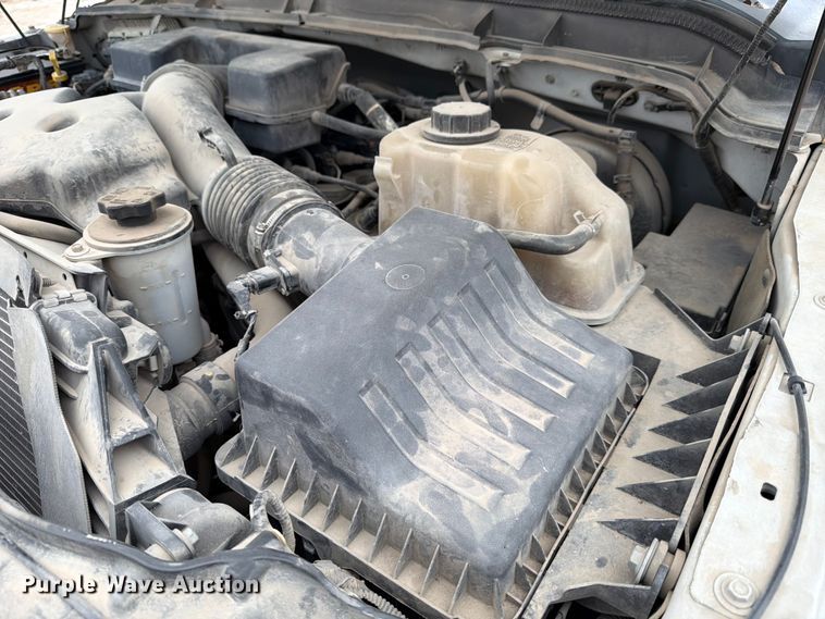 image for item DX5892 2012 Ford F350 Super Duty flatbed pickup truck