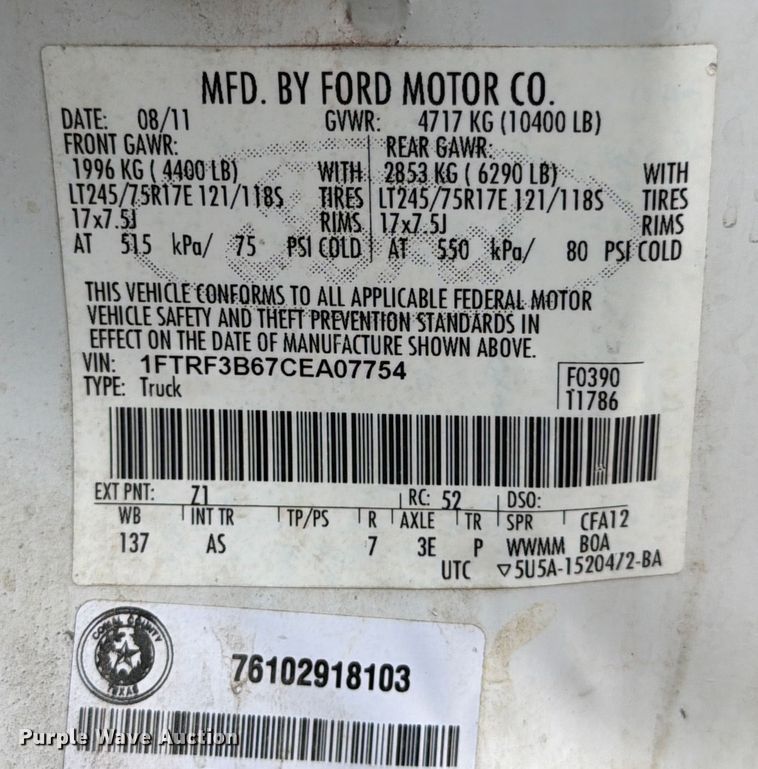 image for item DX5892 2012 Ford F350 Super Duty flatbed pickup truck