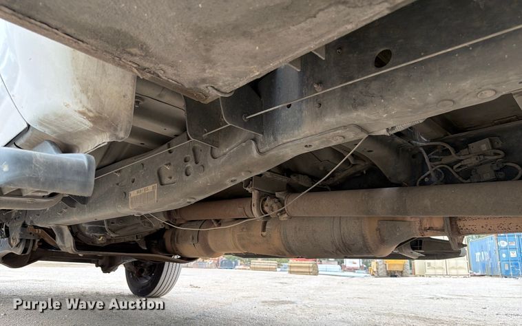 image for item DX5893 2015 Ford F450 Super Duty Crew Cab utility / service truck