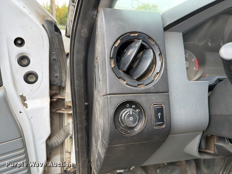 image for item DX5893 2015 Ford F450 Super Duty Crew Cab utility / service truck