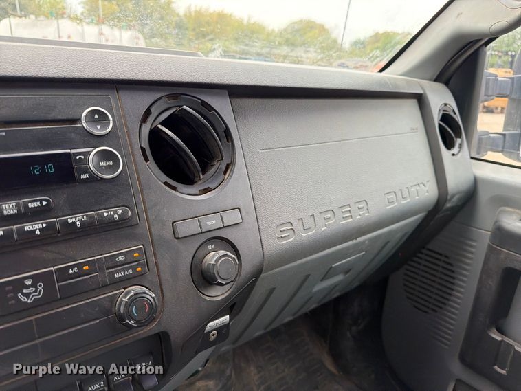 image for item DX5893 2015 Ford F450 Super Duty Crew Cab utility / service truck