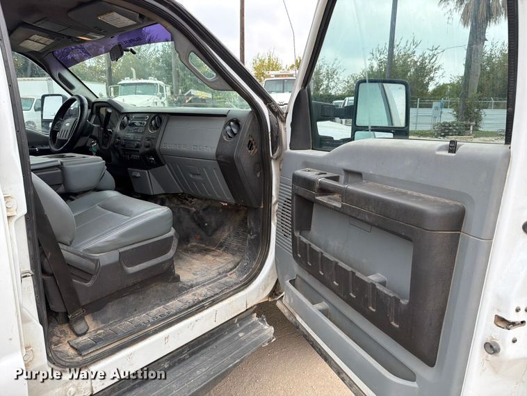 image for item DX5893 2015 Ford F450 Super Duty Crew Cab utility / service truck