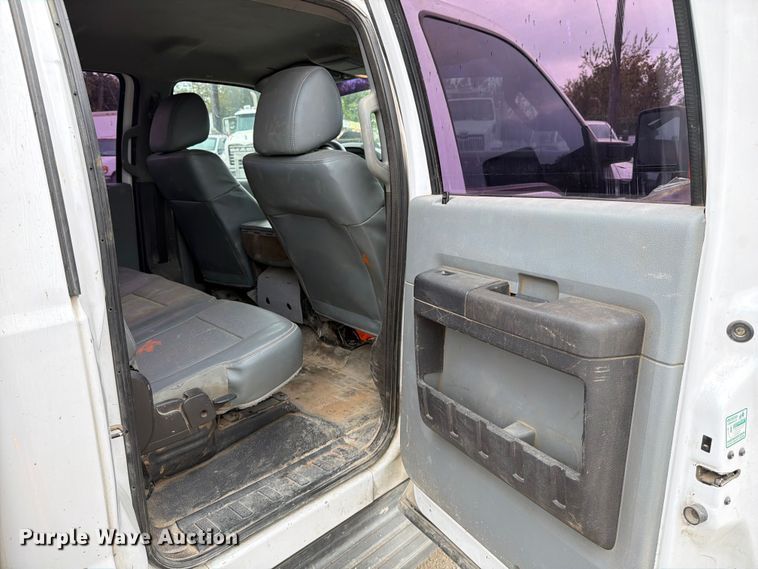 image for item DX5893 2015 Ford F450 Super Duty Crew Cab utility / service truck