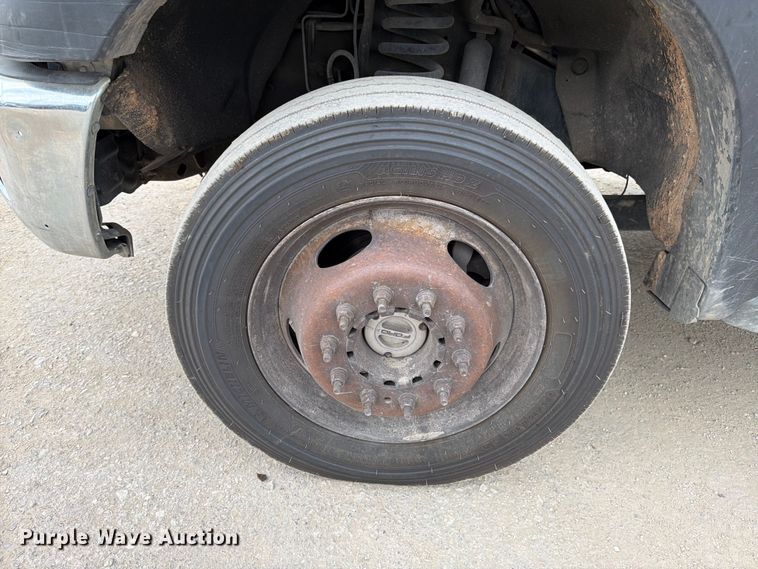 image for item DX5893 2015 Ford F450 Super Duty Crew Cab utility / service truck