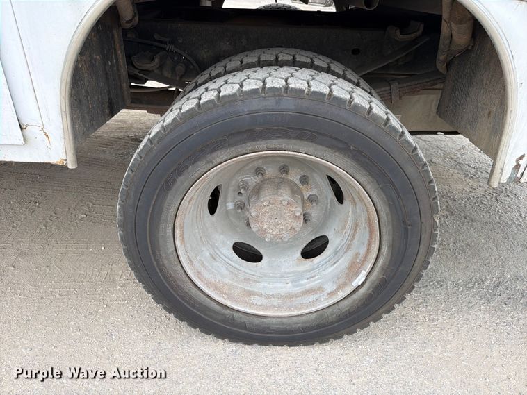 image for item DX5893 2015 Ford F450 Super Duty Crew Cab utility / service truck