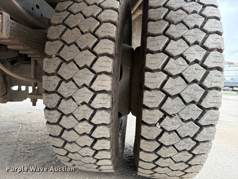 image for item DX5893 2015 Ford F450 Super Duty Crew Cab utility / service truck