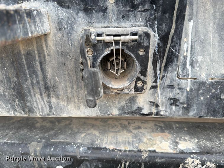 image for item DX5895 2019 Ford F250 Super Duty Crew Cab flatbed pickup truck