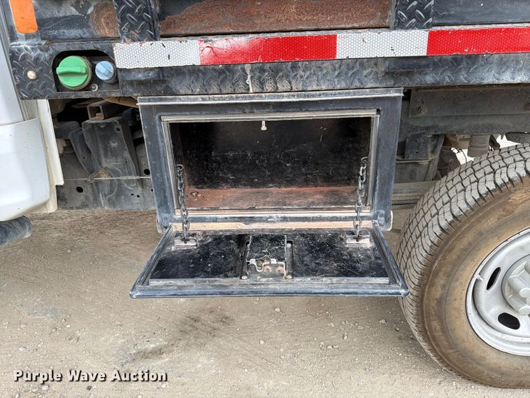 image for item DX5895 2019 Ford F250 Super Duty Crew Cab flatbed pickup truck