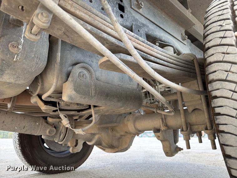 image for item DX5895 2019 Ford F250 Super Duty Crew Cab flatbed pickup truck