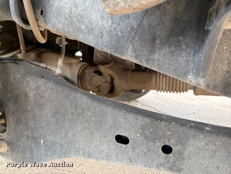 image for item DX5895 2019 Ford F250 Super Duty Crew Cab flatbed pickup truck