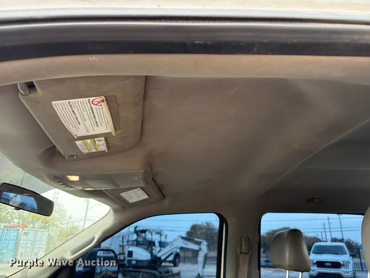 image for item DX5895 2019 Ford F250 Super Duty Crew Cab flatbed pickup truck