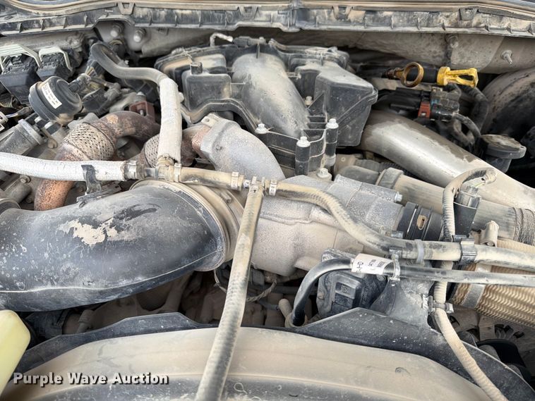 image for item DX5895 2019 Ford F250 Super Duty Crew Cab flatbed pickup truck