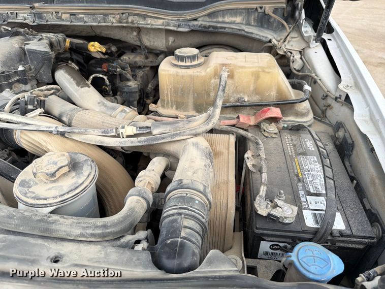 image for item DX5895 2019 Ford F250 Super Duty Crew Cab flatbed pickup truck