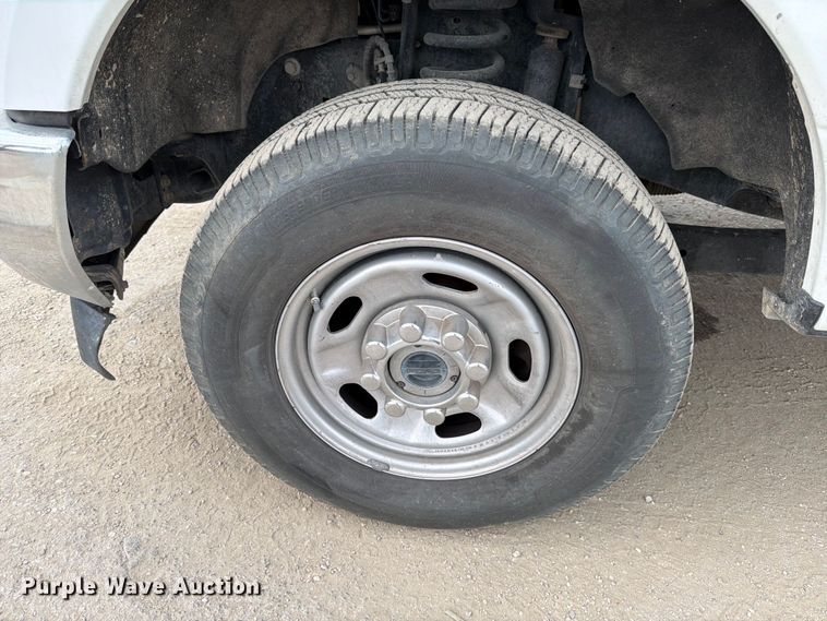 image for item DX5895 2019 Ford F250 Super Duty Crew Cab flatbed pickup truck