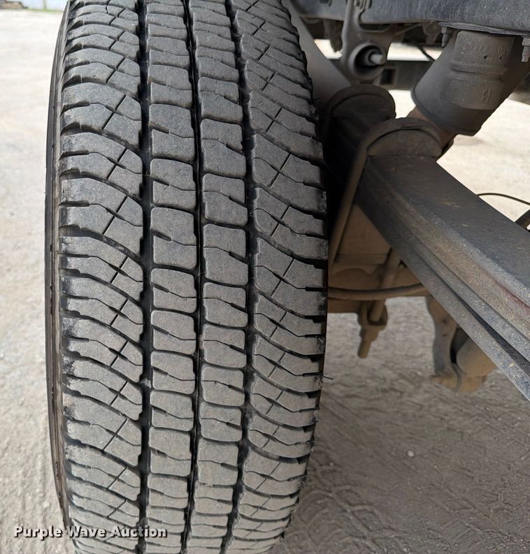 image for item DX5895 2019 Ford F250 Super Duty Crew Cab flatbed pickup truck