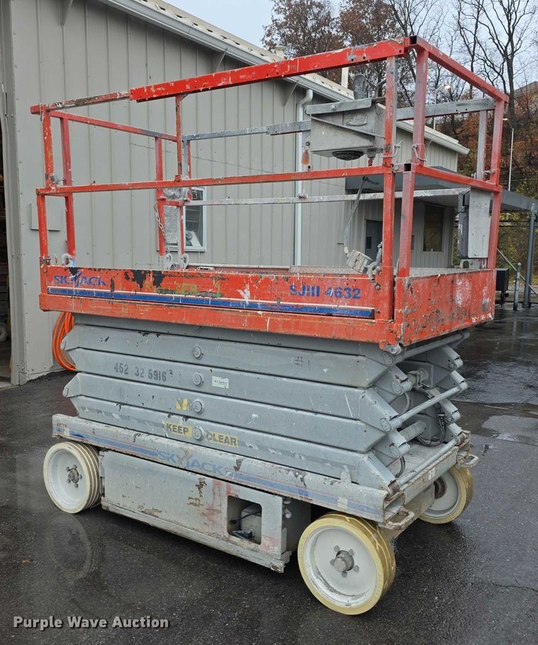 image for item DZ3582 Skyjack SJ111 4632 vertical lift