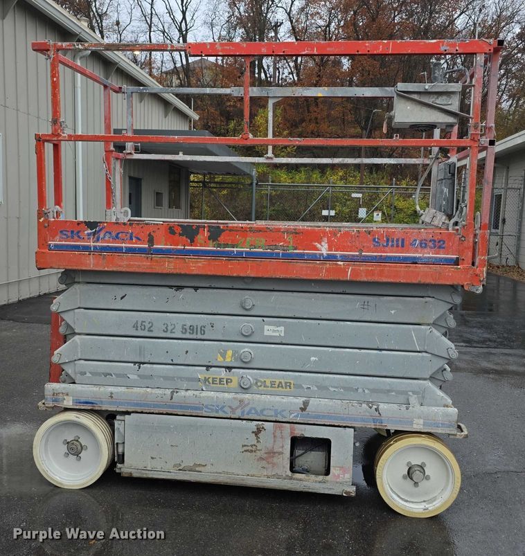 image for item DZ3582 Skyjack SJ111 4632 vertical lift