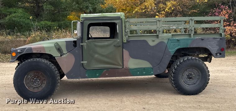 image for item EA2015 2004 AM General M998 SUV