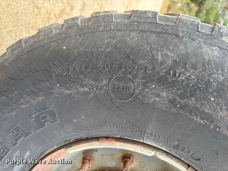 image for item EA2015 2004 AM General M998 SUV