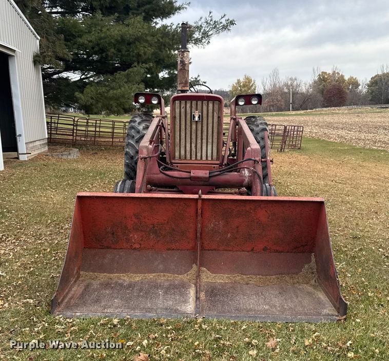 image for item EA2029 1967 International Farmall 656 tractor