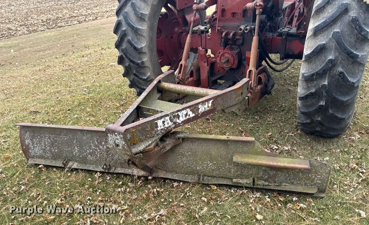 image for item EA2029 1967 International Farmall 656 tractor