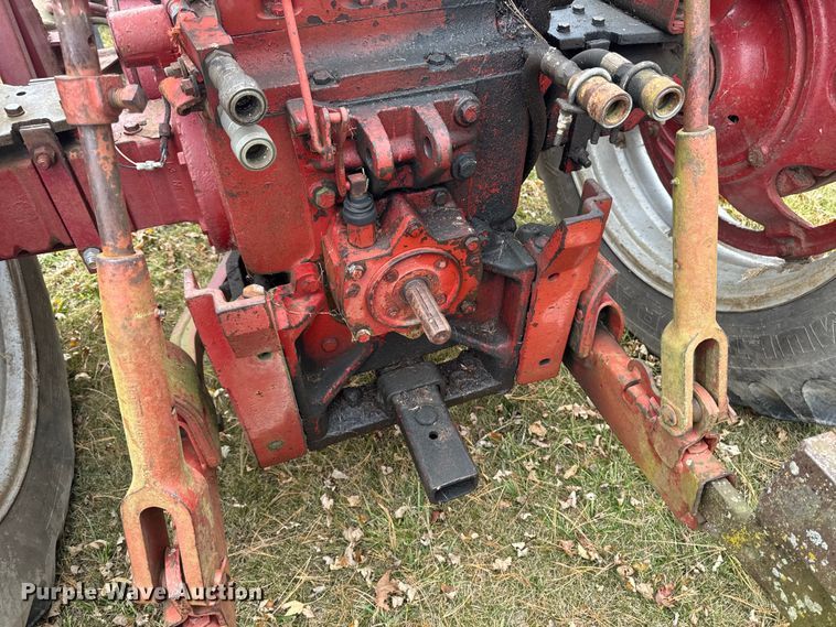 image for item EA2029 1967 International Farmall 656 tractor