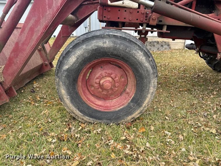 image for item EA2029 1967 International Farmall 656 tractor