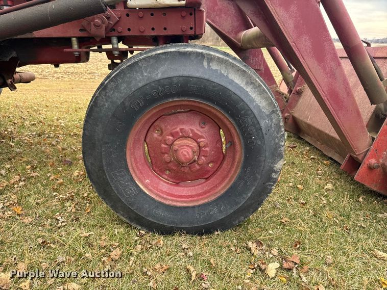 image for item EA2029 1967 International Farmall 656 tractor