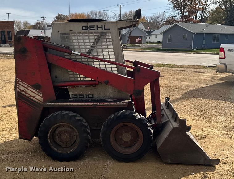 image for item EA2030 Gehl SL3510 skid steer loader