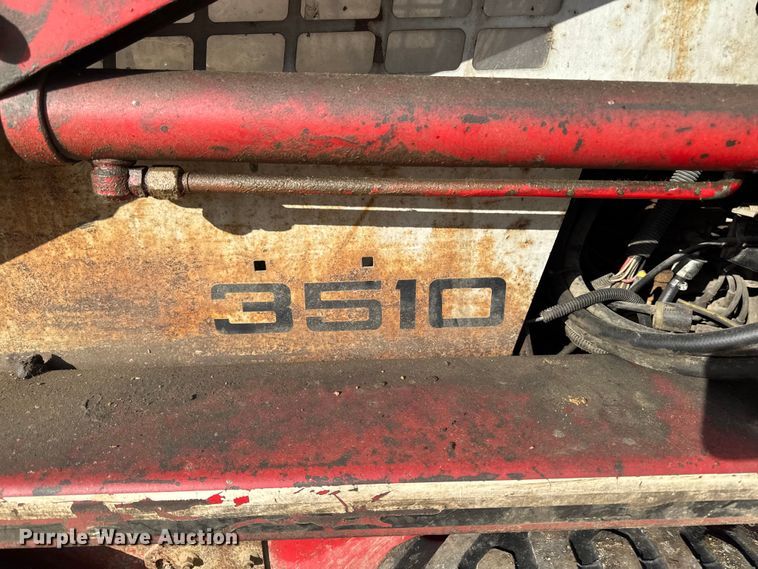 image for item EA2030 Gehl SL3510 skid steer loader