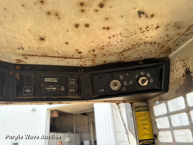 image for item EA2030 Gehl SL3510 skid steer loader