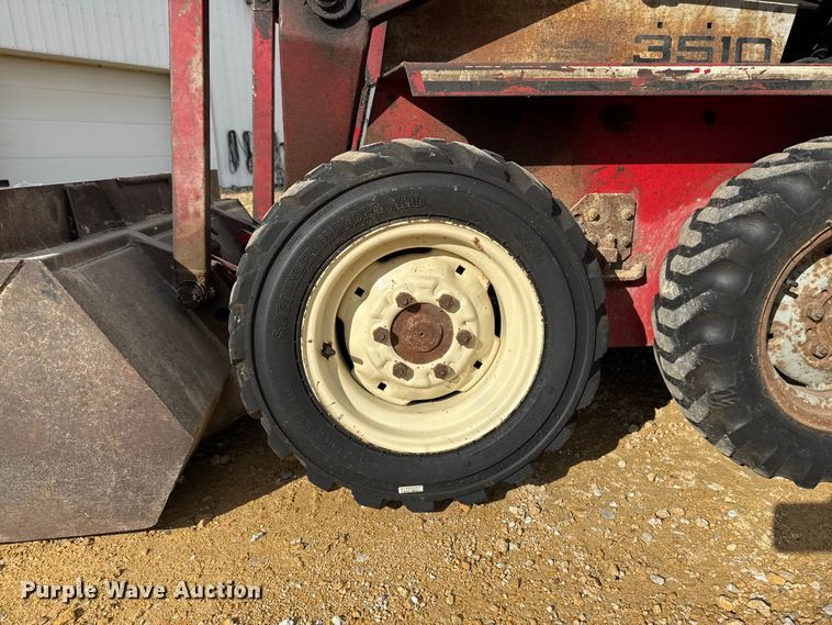 image for item EA2030 Gehl SL3510 skid steer loader