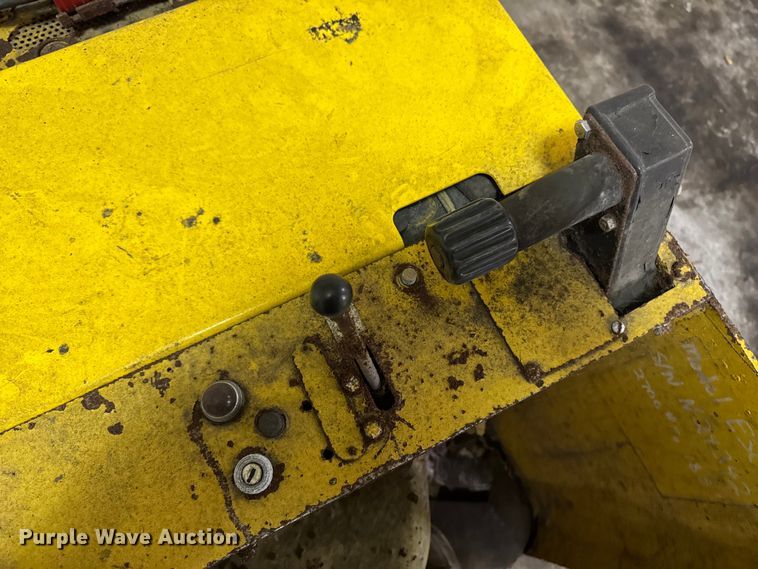 image for item EA2031 Yale forklift