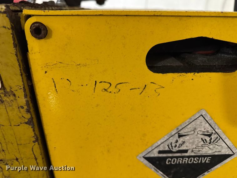 image for item EA2031 Yale forklift